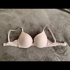 Baby Pink VS PINK Bra, push up, full coverage 32D